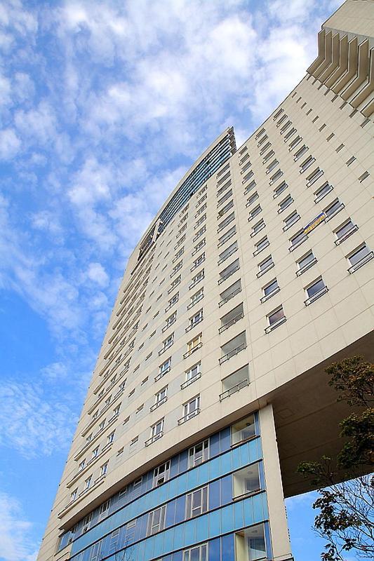 P&O Serviced Apartments Gdanski Station Warsawa Bagian luar foto
