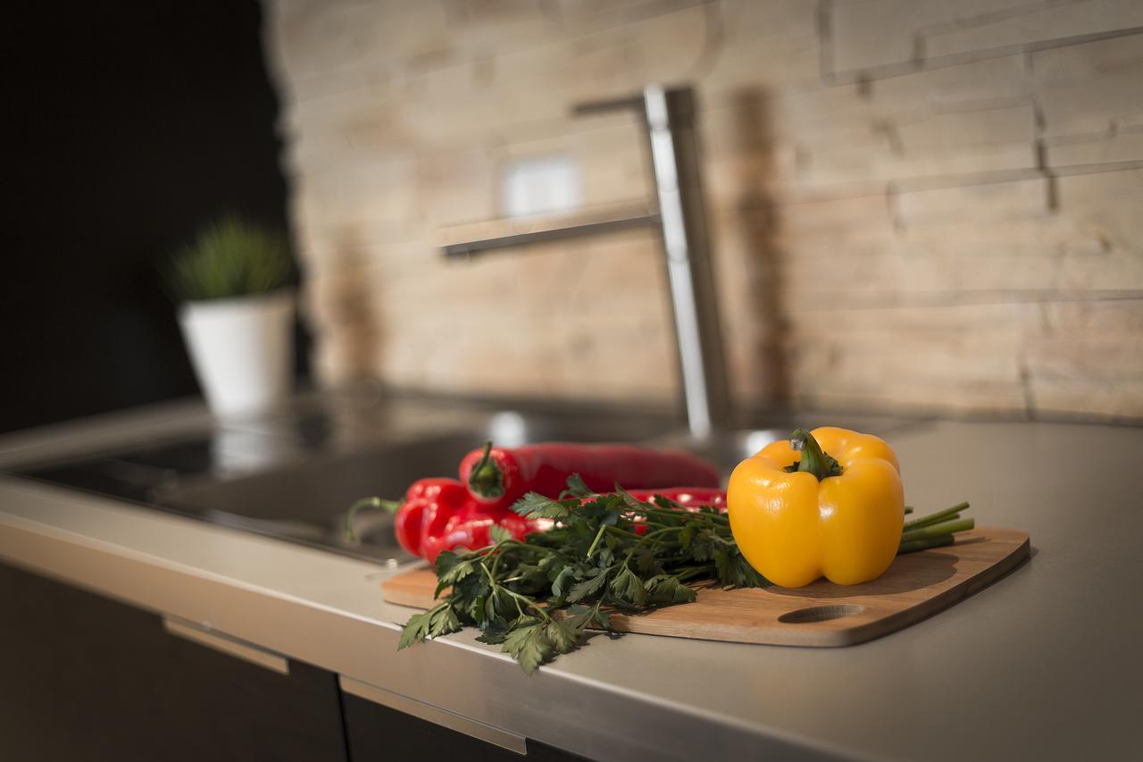 P&O Serviced Apartments Gdanski Station Warsawa Bagian luar foto